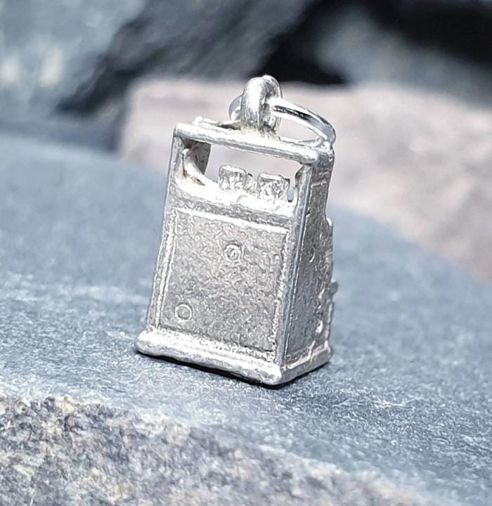 Till Charm Old fashioned Shopkeeper Cash Register - Bracelet - 1.8g