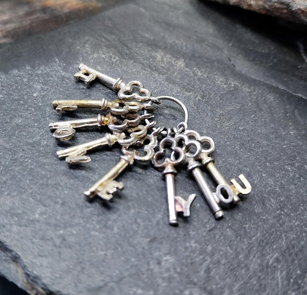 Vintage SILVER Skeleton Keys Charm - I Love You Bracelet Charm 3.4g