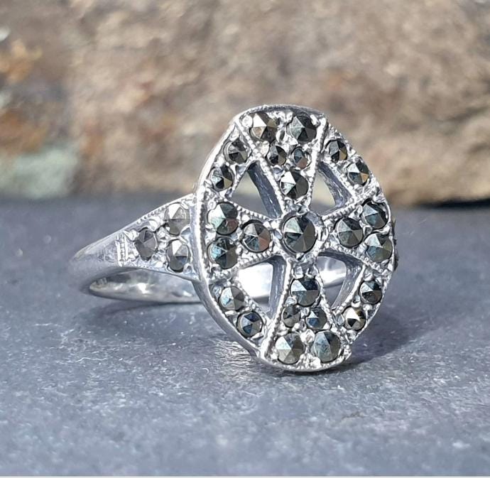 St Silver Celtic Cross ART DECO Ring - with Marcasite Stones - Size uk M (US 6.5) - 4.1g