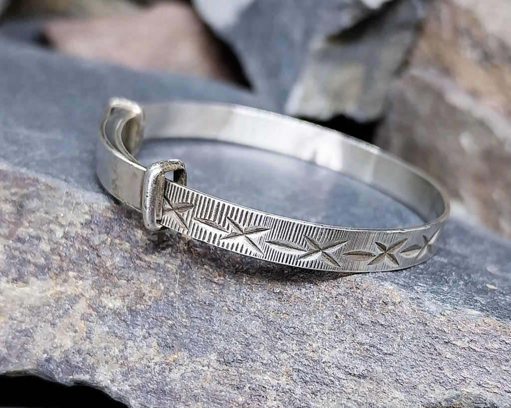 Antique BABY Silver Bangle Bracelet - Stars Design - 3.3g