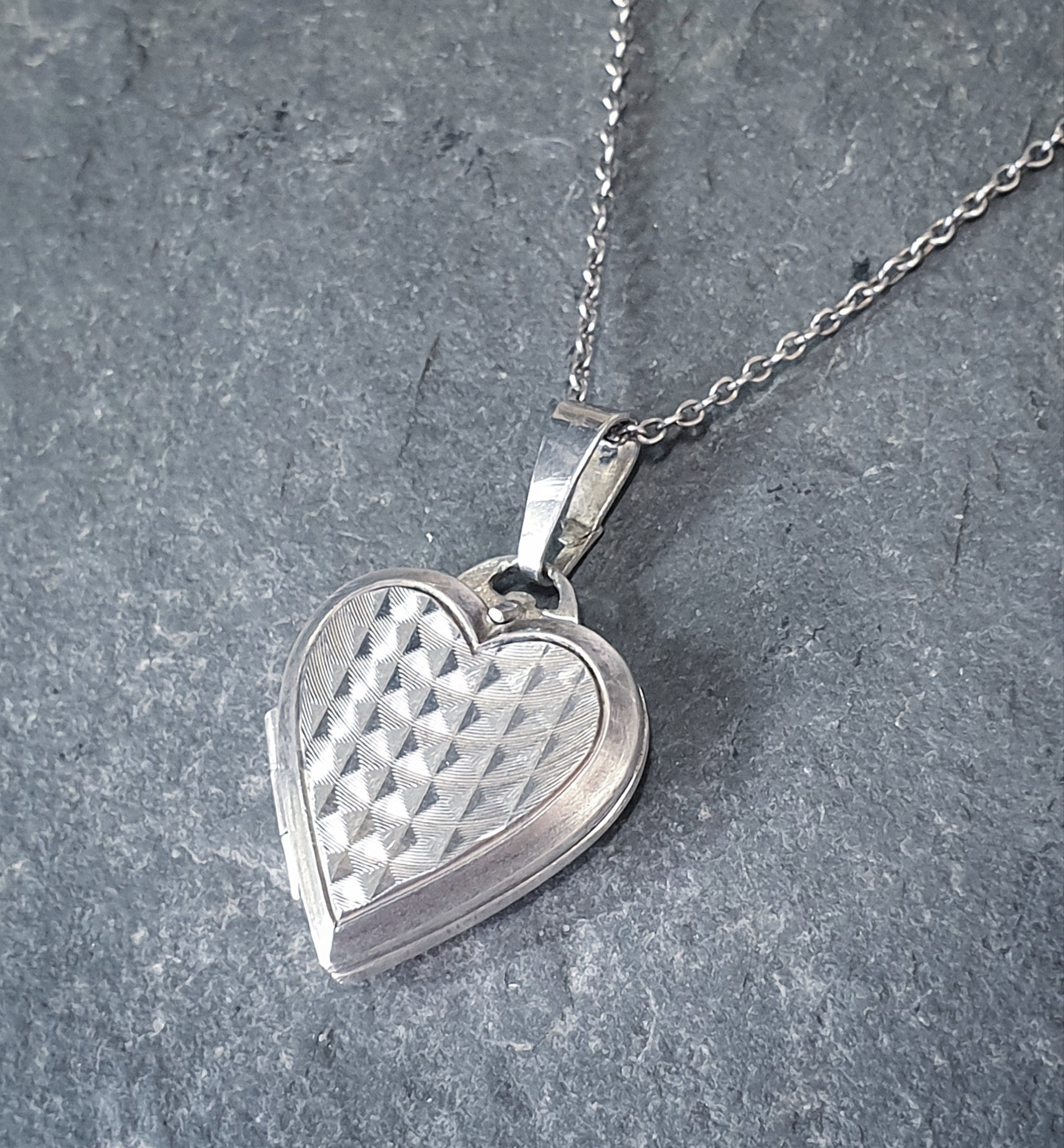 Vtg Sterling Silver Heart Locket -  Geometric Design on 19" Chain - 6.2g