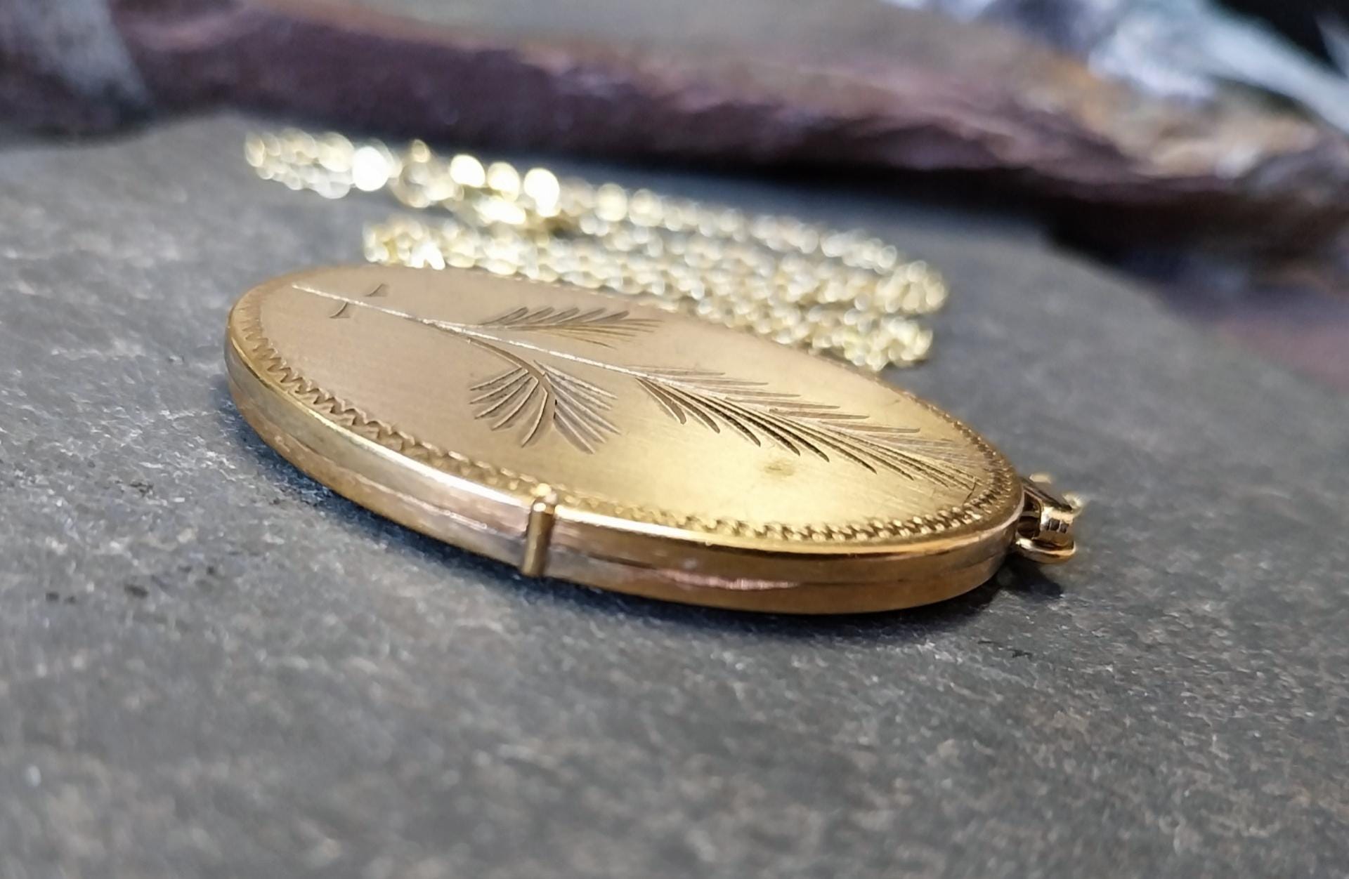 Large Vintage Gold LOCKET Necklace, Ferns - Rolled Gold with 18" Chain - 10.6g