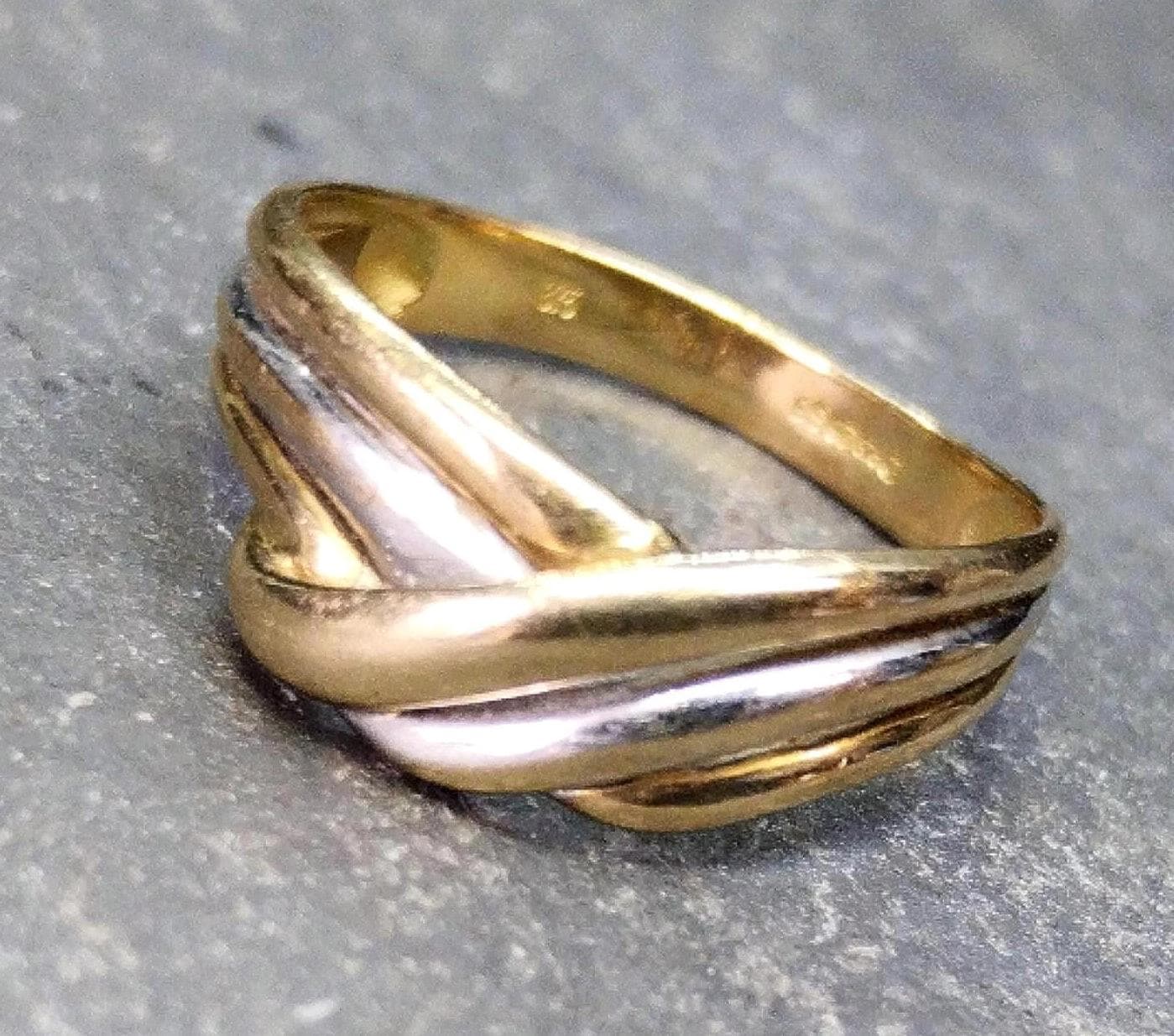 9ct GOLD Two colour CROSSOVER Ring - Yellow & White Gold - Size N (6.75) - 2g