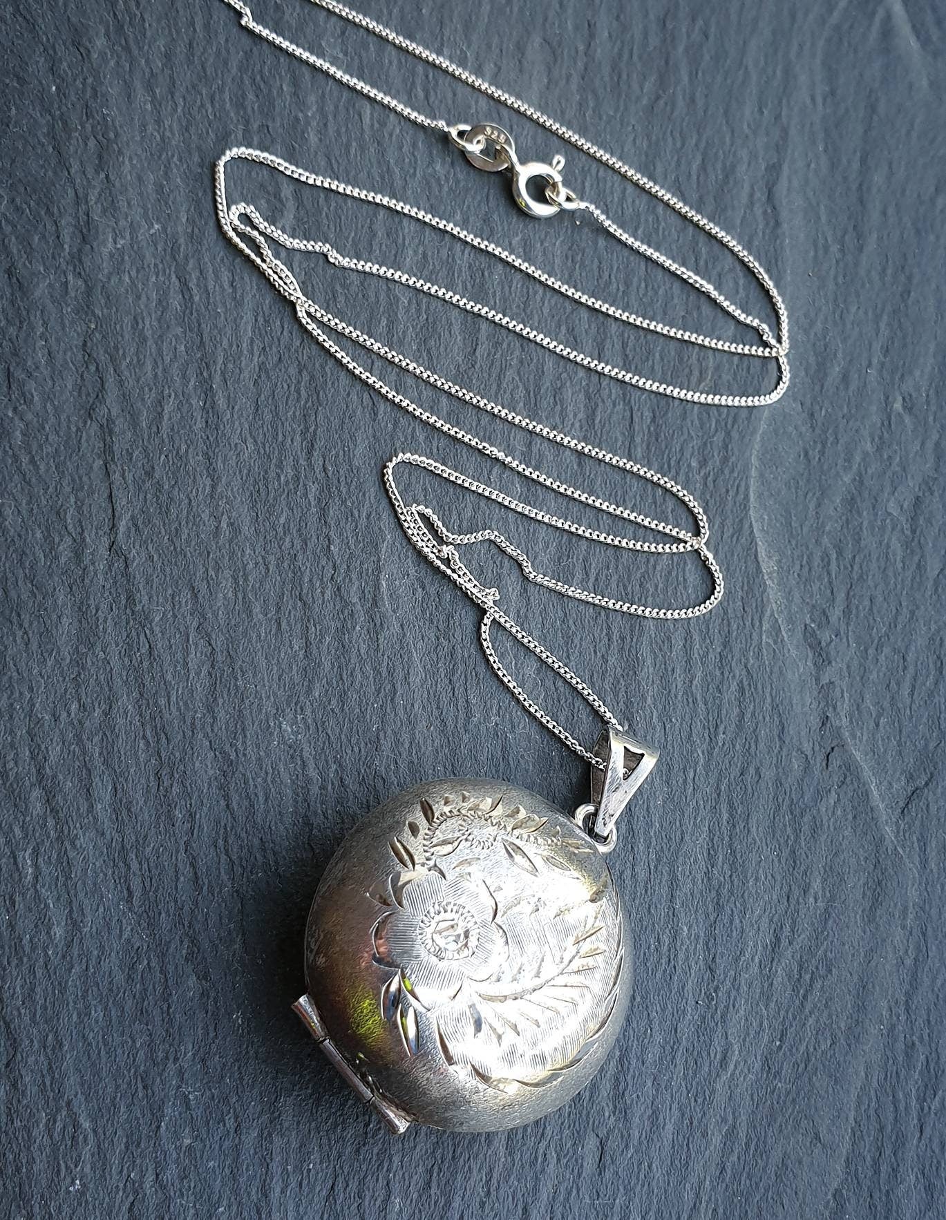 Vintage Silver LOCKET Necklace - Puffy Circle on 20" Sterling Chain - 9.7g