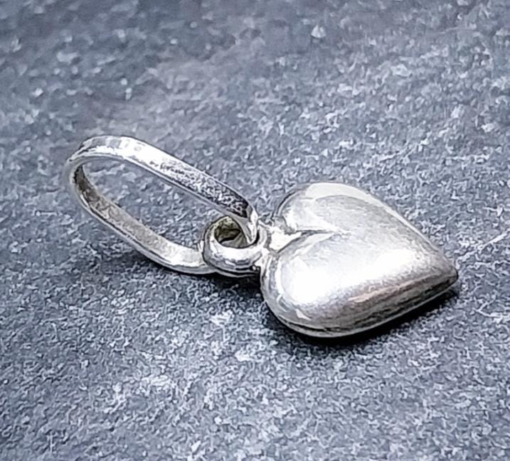 Vintage Silver Mini Heart Charm - for bracelet mini  - 0.8g