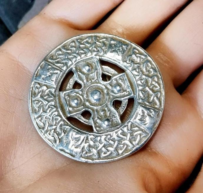 Huge Vintage CELTIC CROSS BROOCH, Henderson & Horner c 1946  - 23.4g