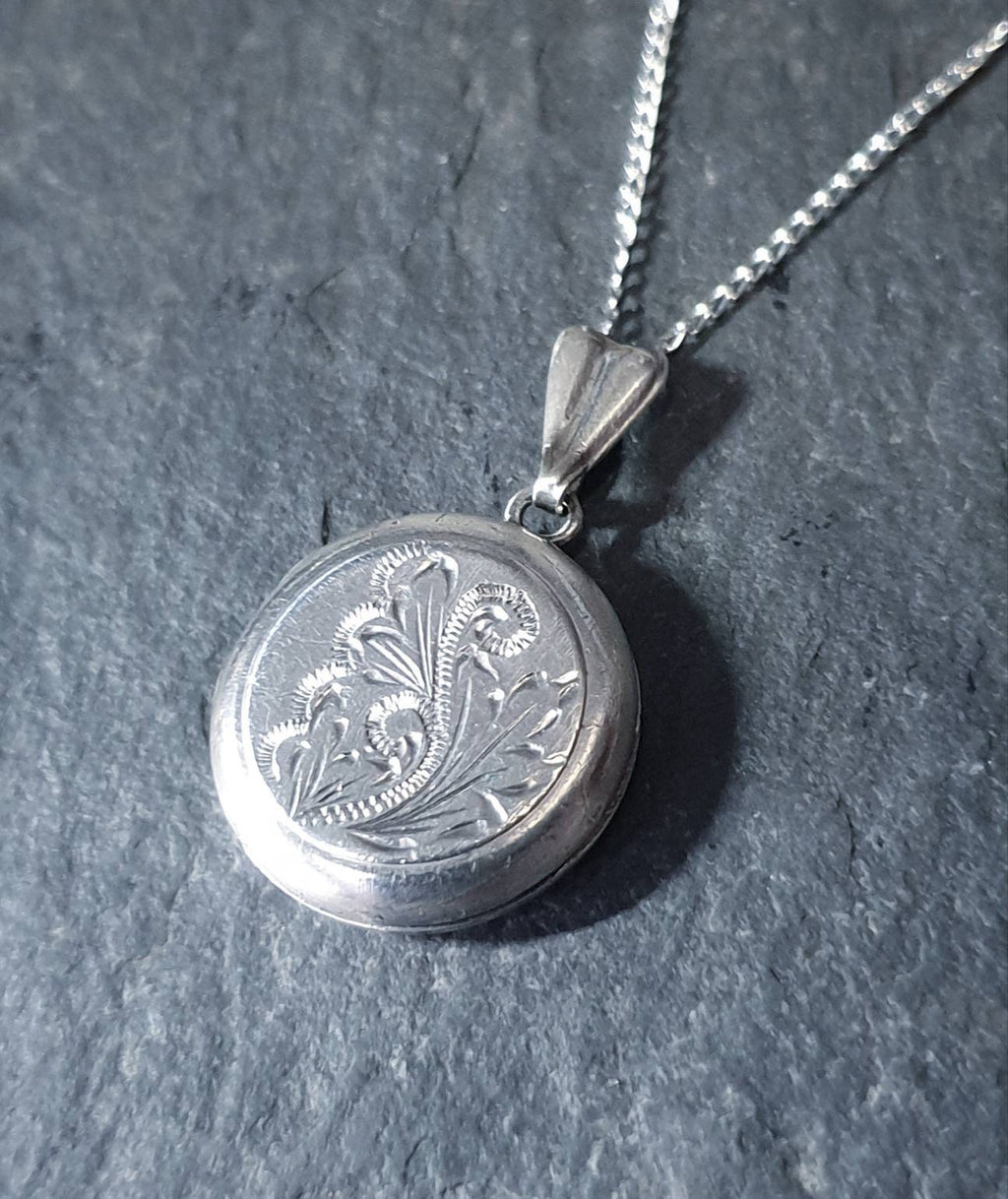 Edwardian Round Small LOCKET Hallmarked Silver on  16" Chain - 4.2g