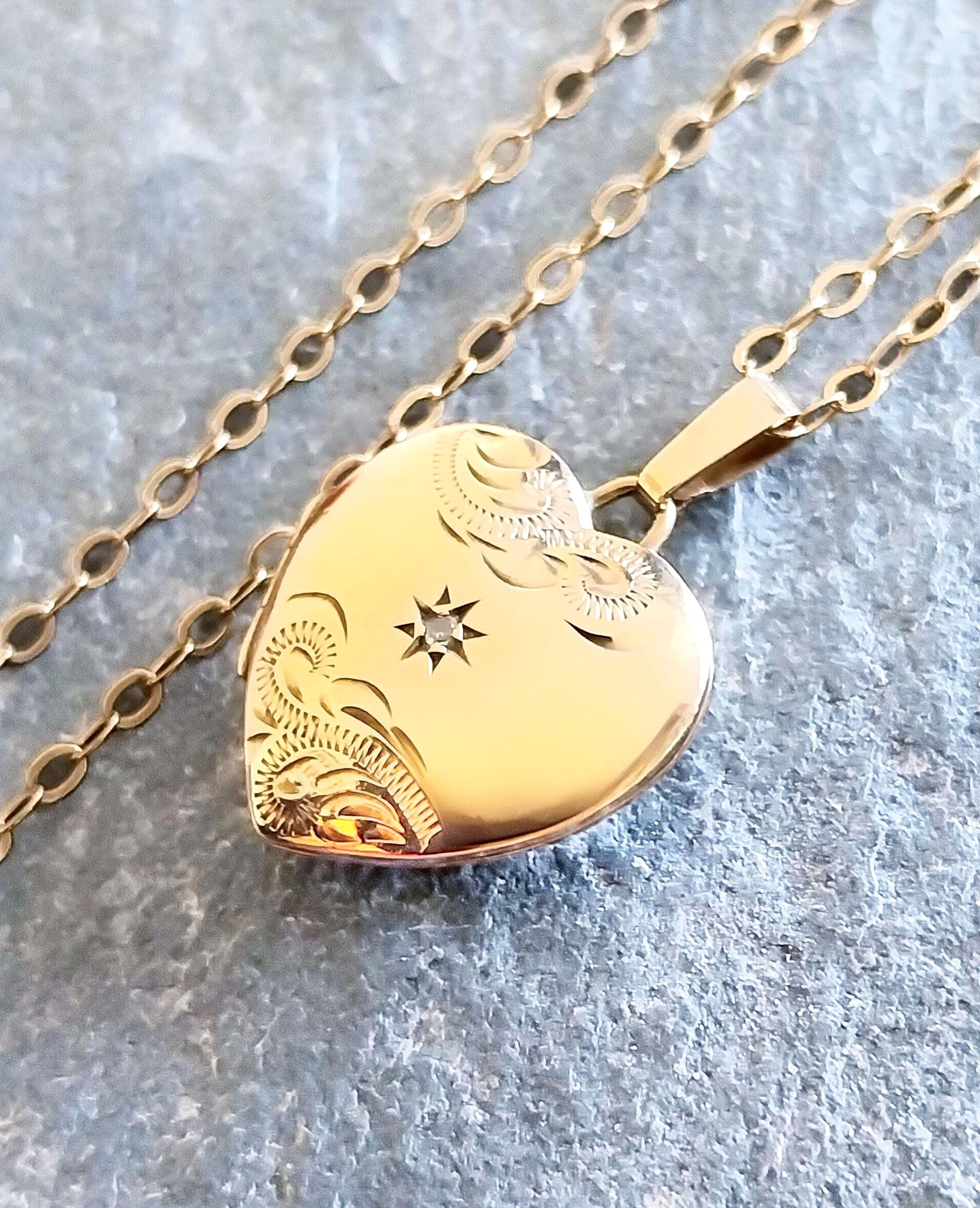 9ct Gold HEART LOCKET Necklace, with diamond on 16" Chain - 2.6g