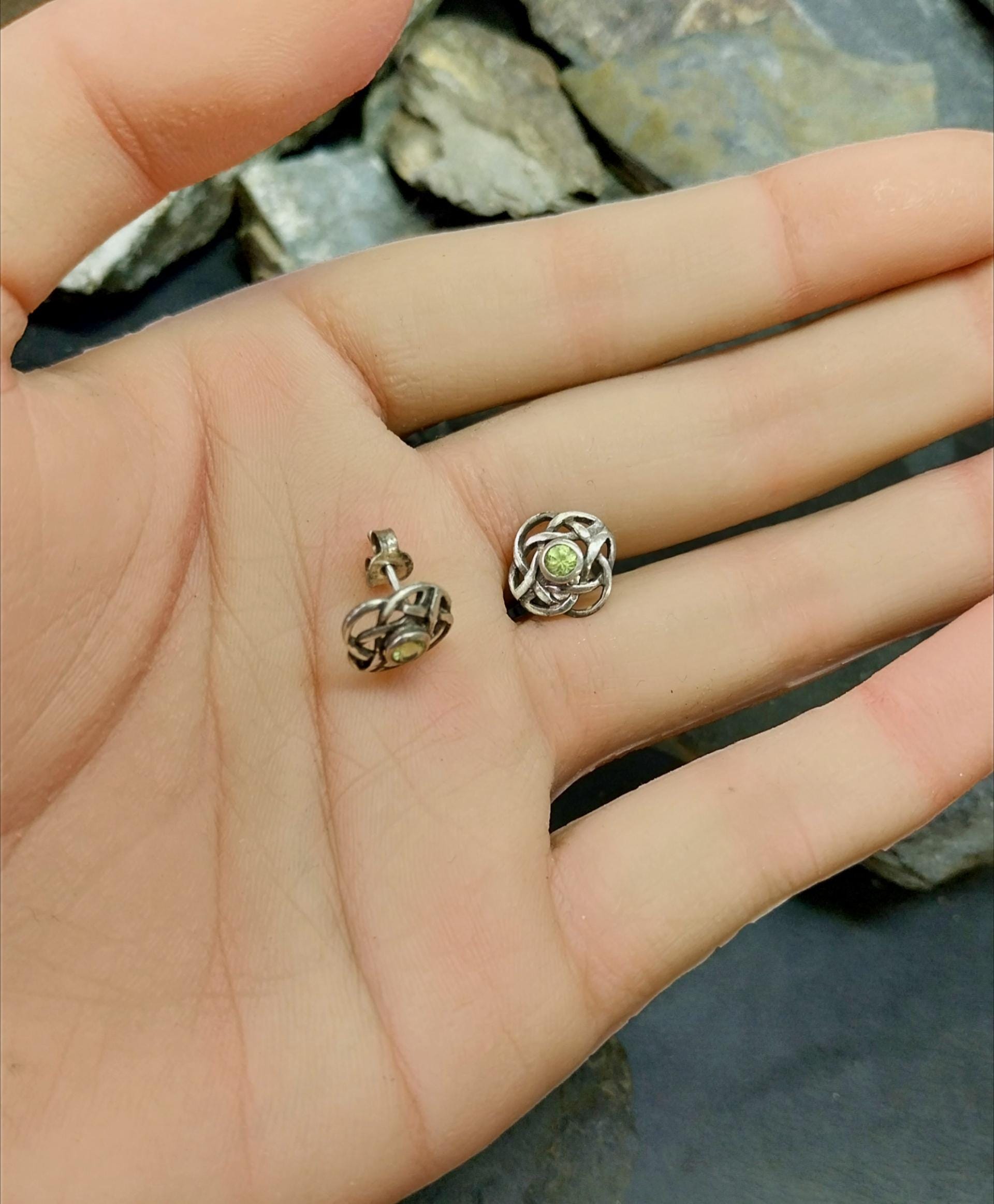 Vintage Sterling Silver Stud Earrings - Citrine with Celtic Knot - 1.5g