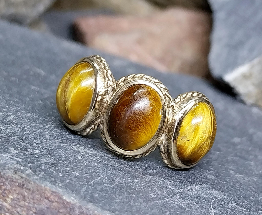 Vintage 9ct GOLD Triple Tigers Eye Ring - Size uk O (us 7) - 3.1g