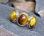 Vintage 9ct GOLD Triple Tigers Eye Ring - Size uk O (us 7) - 3.1g