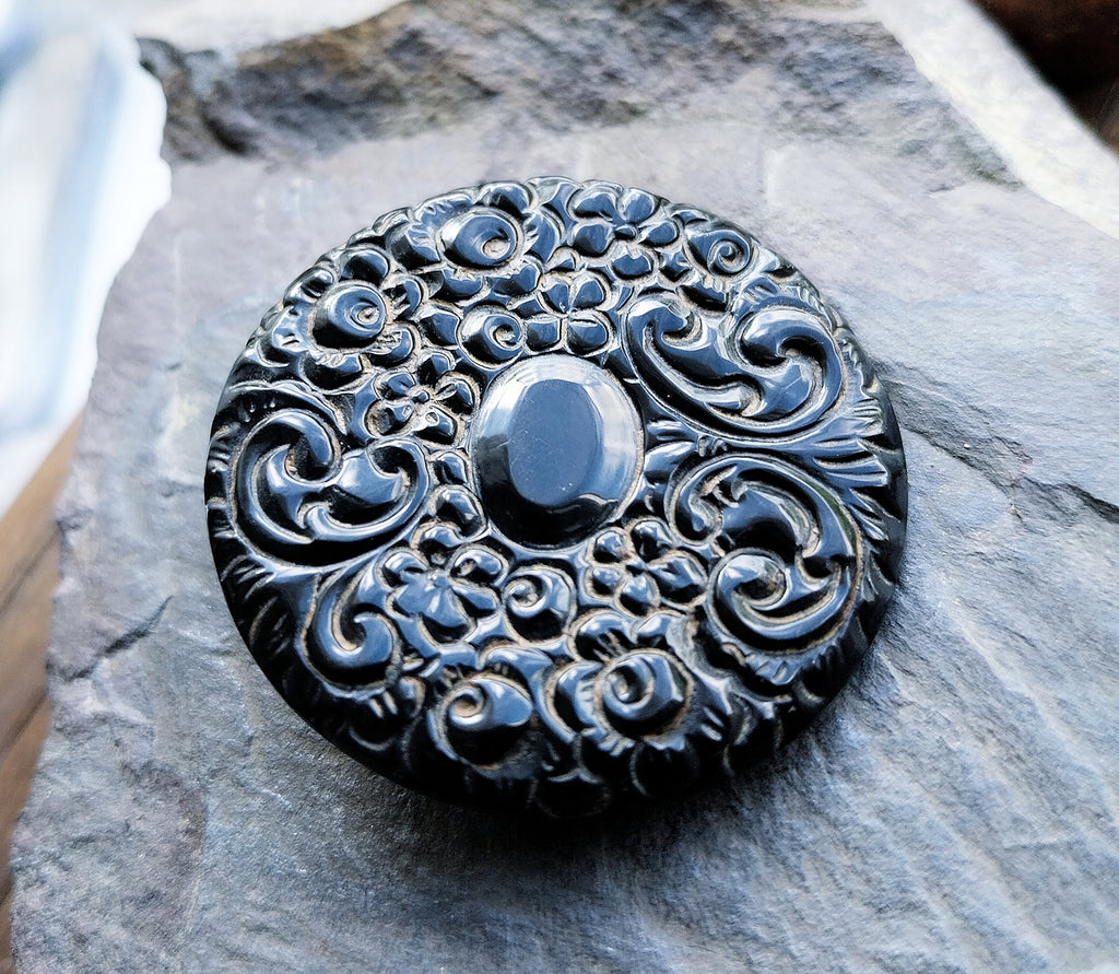 Antique Victorian Gutta Percha Brooch - Large circle Design - 6.2g