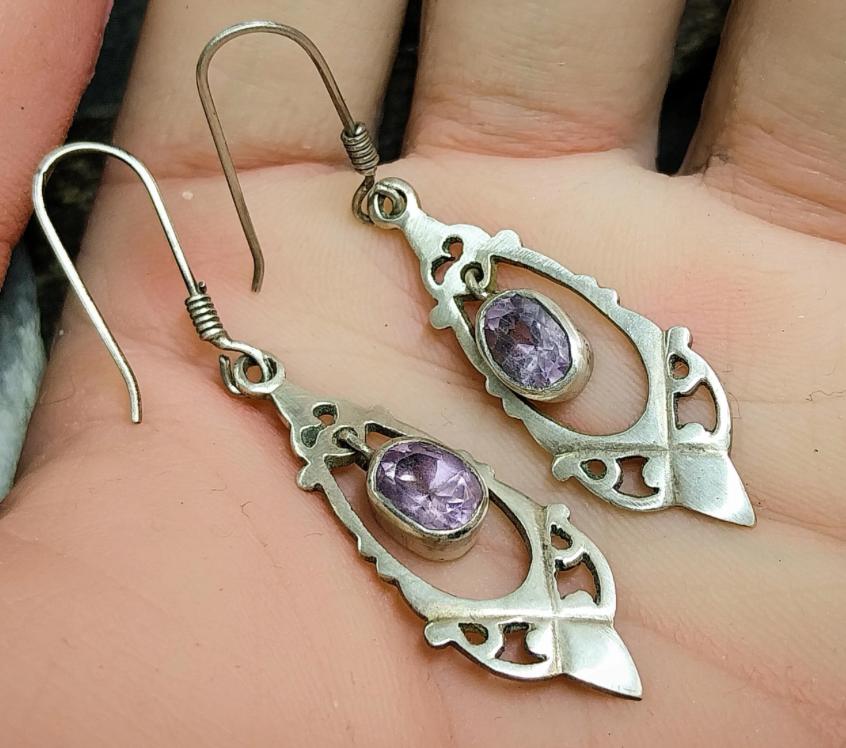 Sterling Silver Dangle Earrings - with Purple amethyst Stone - 4.2g