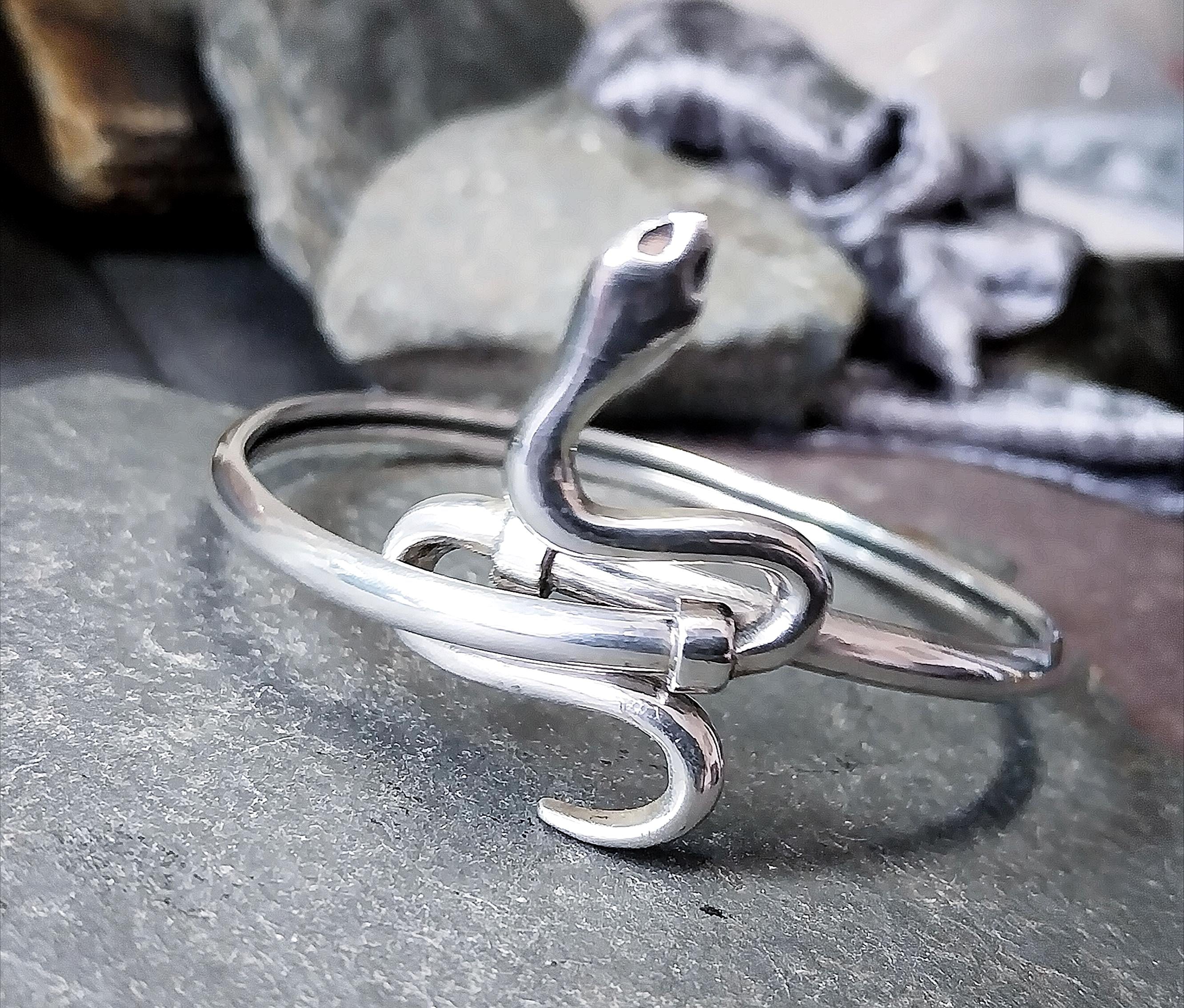 VintageSterling Silver SNAKE Bangle Bracelet - Serpent Design - 10g