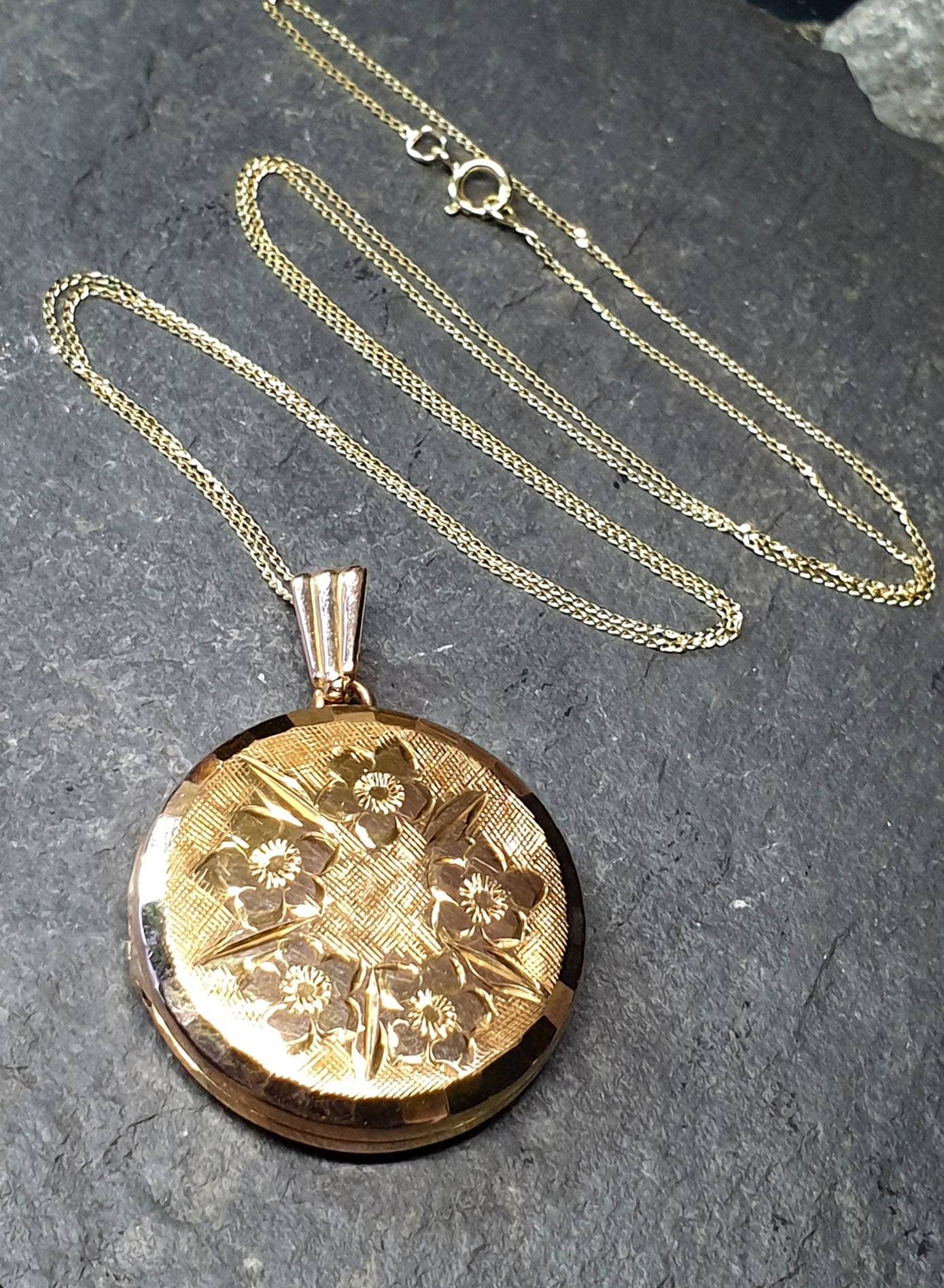 GEORG JENSEN 9ct Gold  Five Flower Locket - with 20" Gold Chain - 8.2g