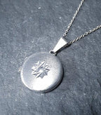 Vintage SILVER Circle LOCKET with Star on 18" Chain - 3.1g