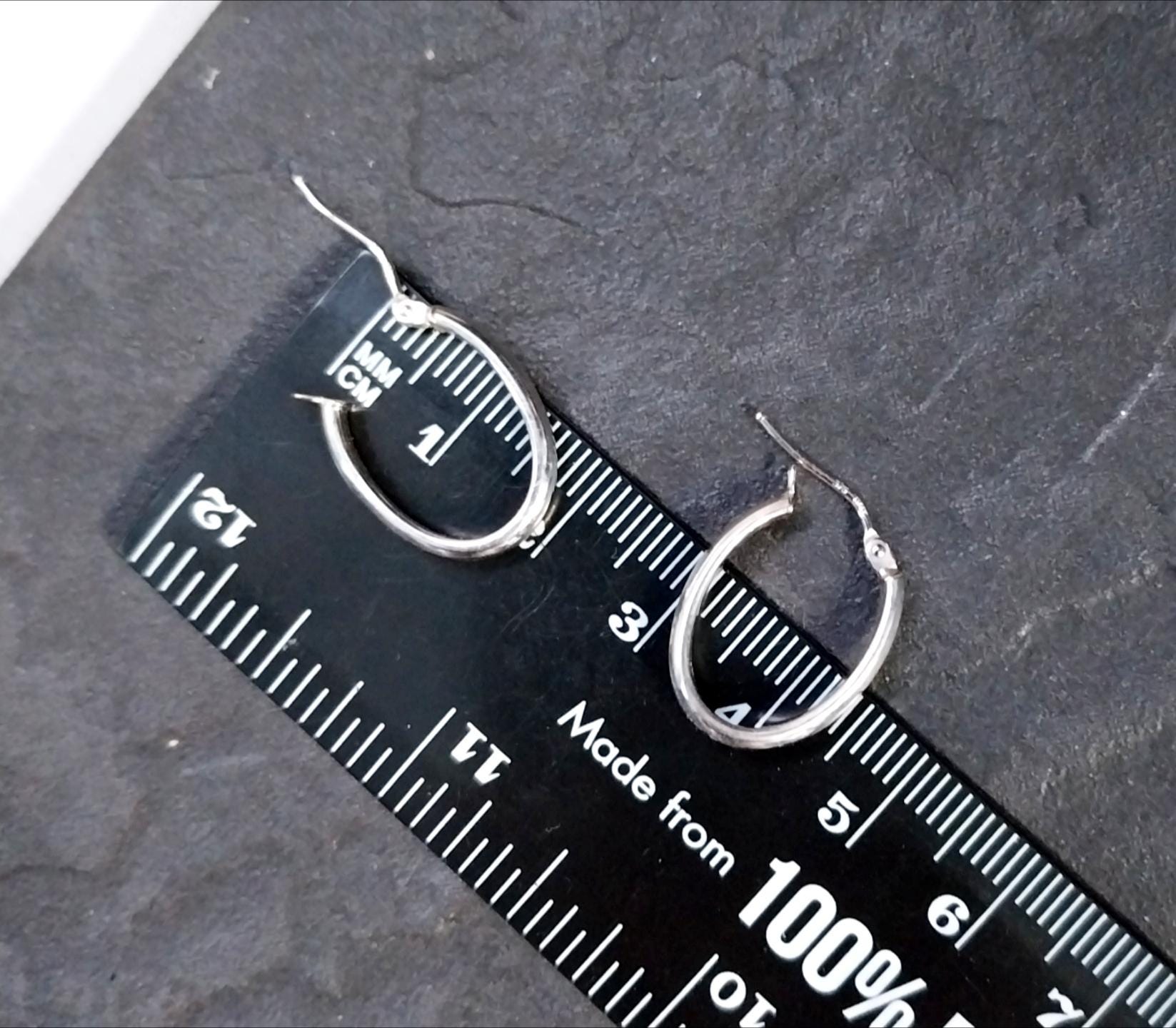 Vintage 9ct White Gold Medium HOOP EARRINGS - 20mm  - 1.2g