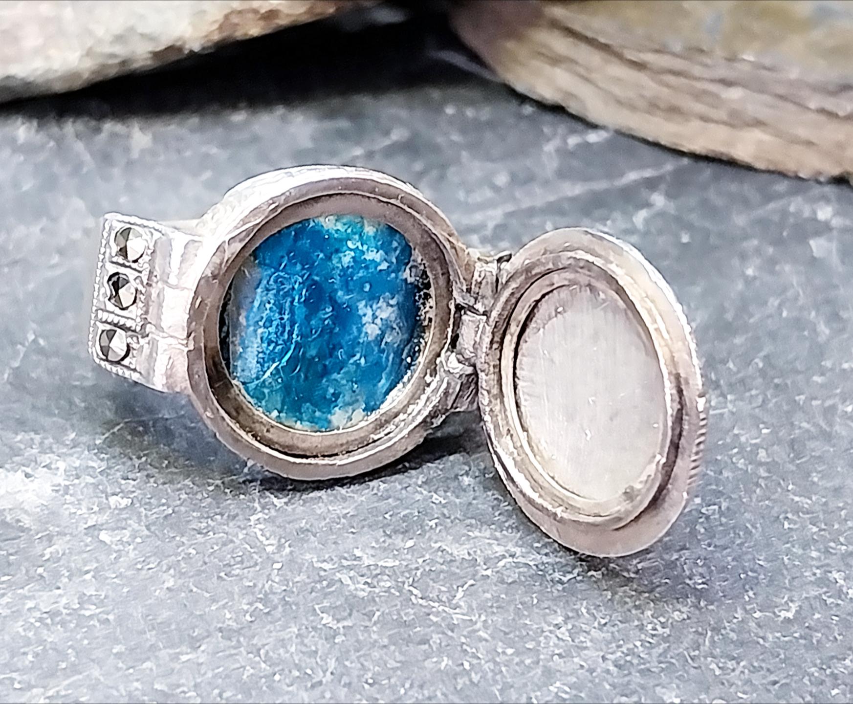 Vtg SILVER POISON LOCKET Ring - (secret compartment) Size uk M  (us 6) - 6.5g