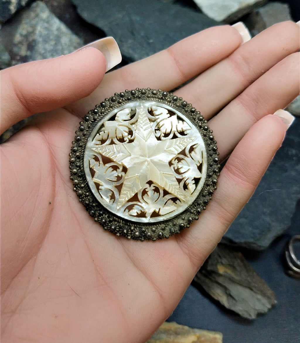 Large Vintage Sterling Silver and Mother of Pearl Christmas Star Brooch 17.2g