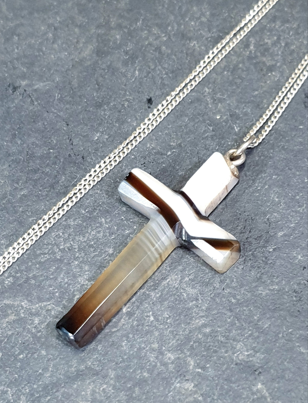 Victorian Antique Banded Agate Cross on 18" Sterling Silver Chain - 3.9g