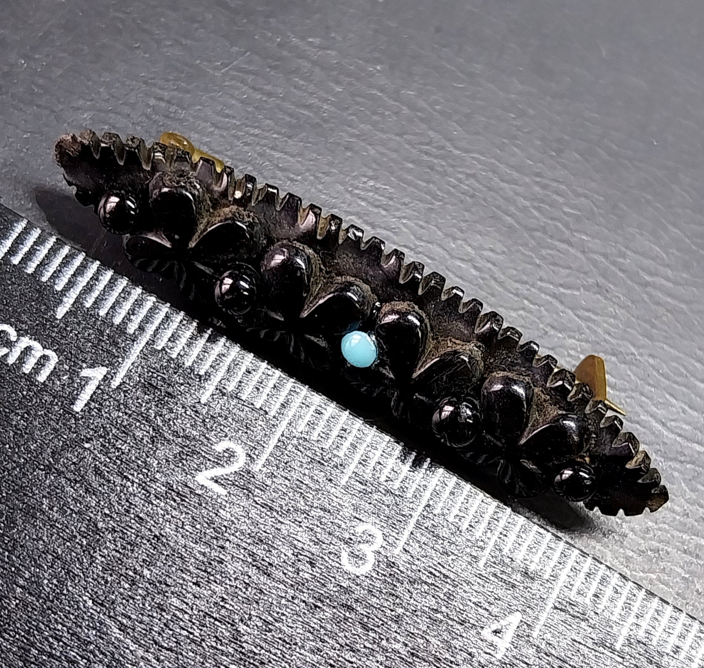Victorian Black BROOCH - with turquoise - 2.8g