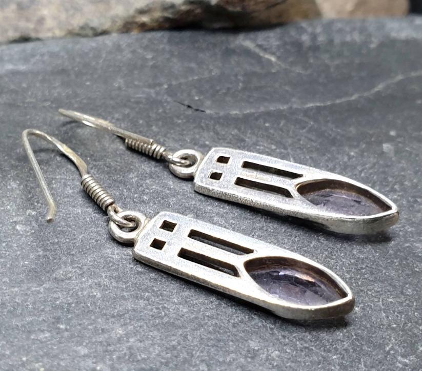 Sterling Silver Dangle Earrings - with Purple amethyst Stone - 3.5g