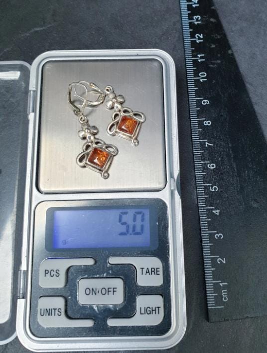 Sterling Silver Dangly Earrings - with Amber gemstone - 5g