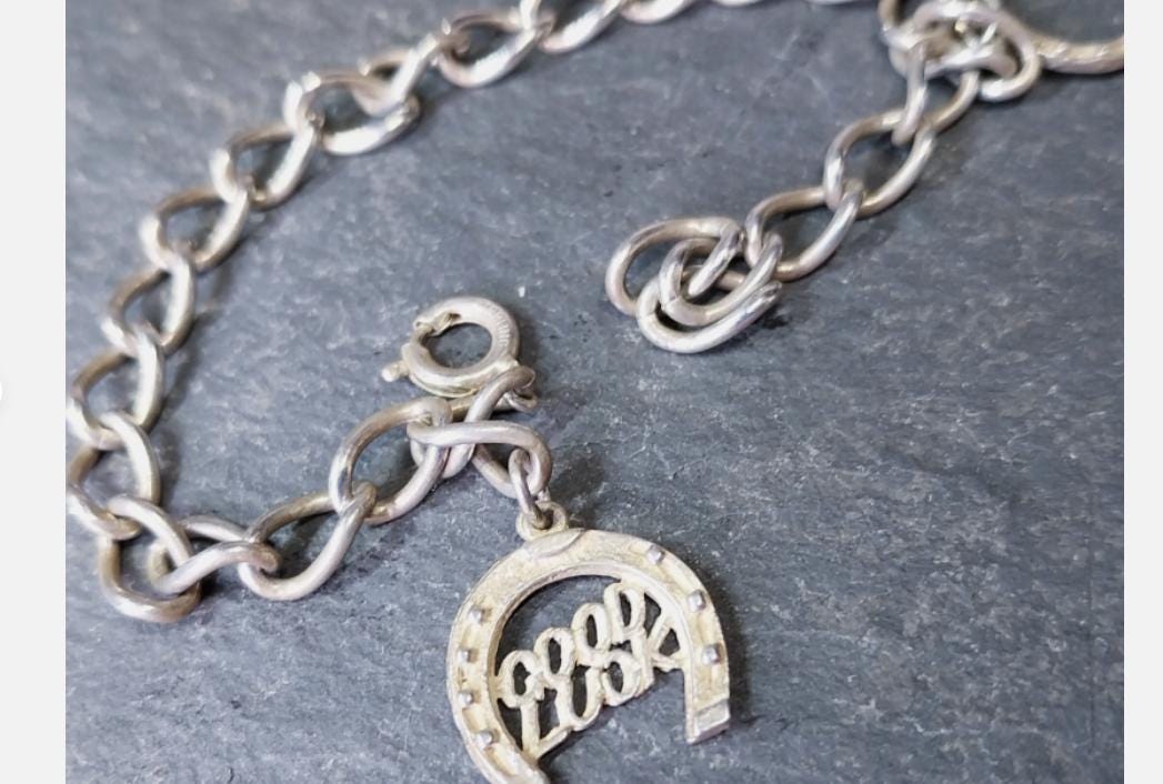 Vintage SILVER Charm BRACELET with Good-luck Horseshoe - 17.5cm - 8.7g