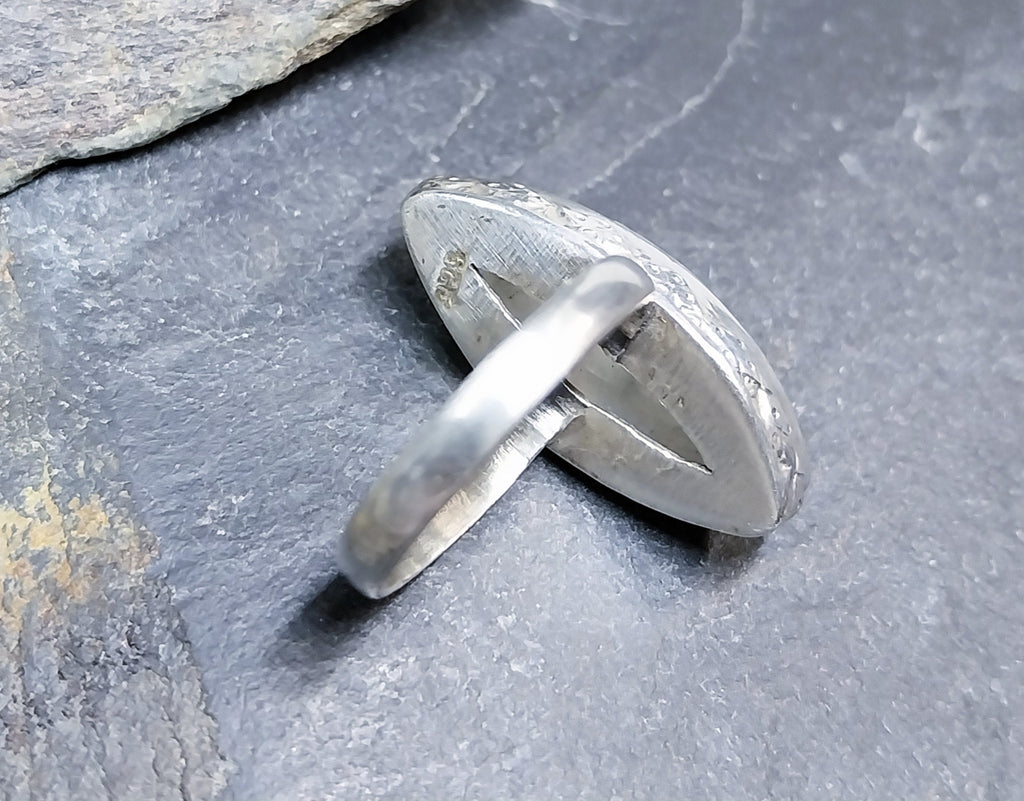 Vintage SILVER MOONSTONE RING - Ethereal - uk size Q (8) - 6.5g