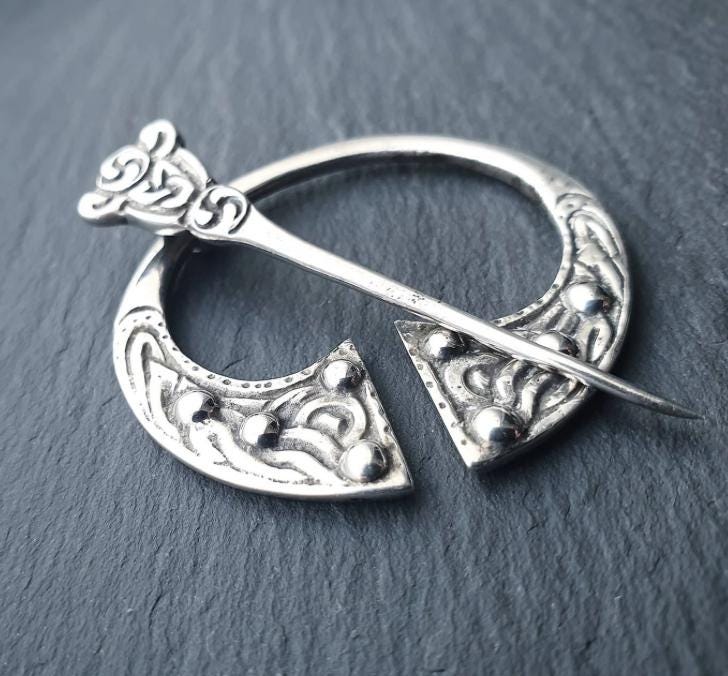 Robert Allison PENNANULAR BROOCH - Scottish Silver Shawl Pin c.1958 - 11.7g