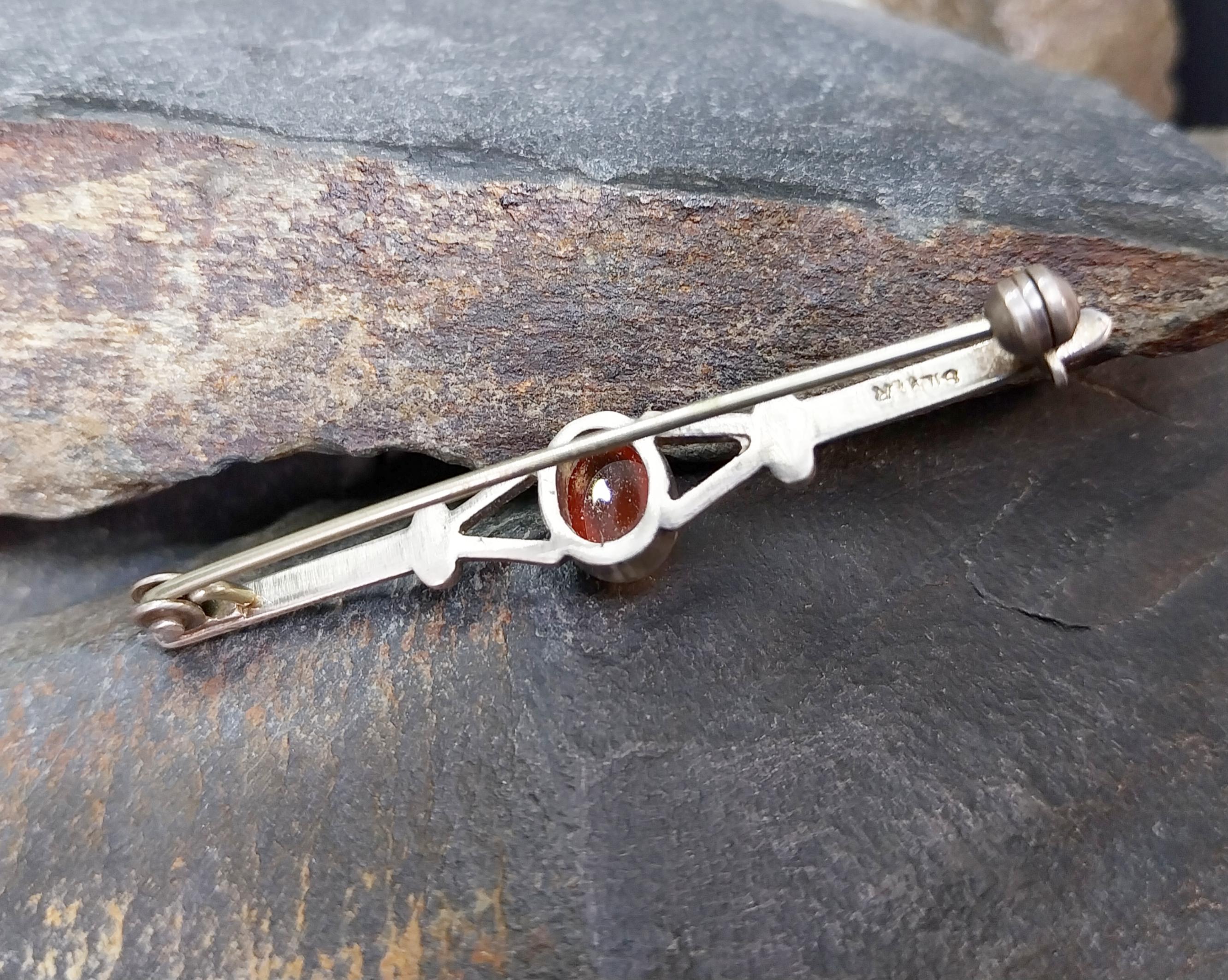 Vintage CARNELIAN Sterling SILVER Brooch - Sterling Silver - 3.2g