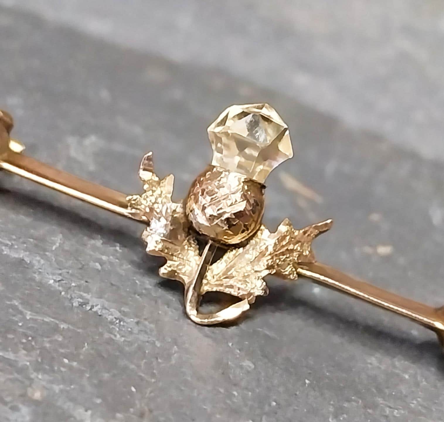 Antique 9ct Gold Thistle and Citrine Bar Brooch - 1.8g