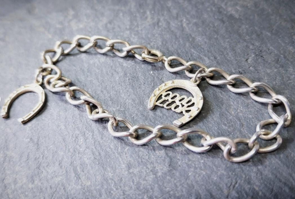 Vintage SILVER Charm BRACELET with Good-luck Horseshoe - 17.5cm - 8.7g
