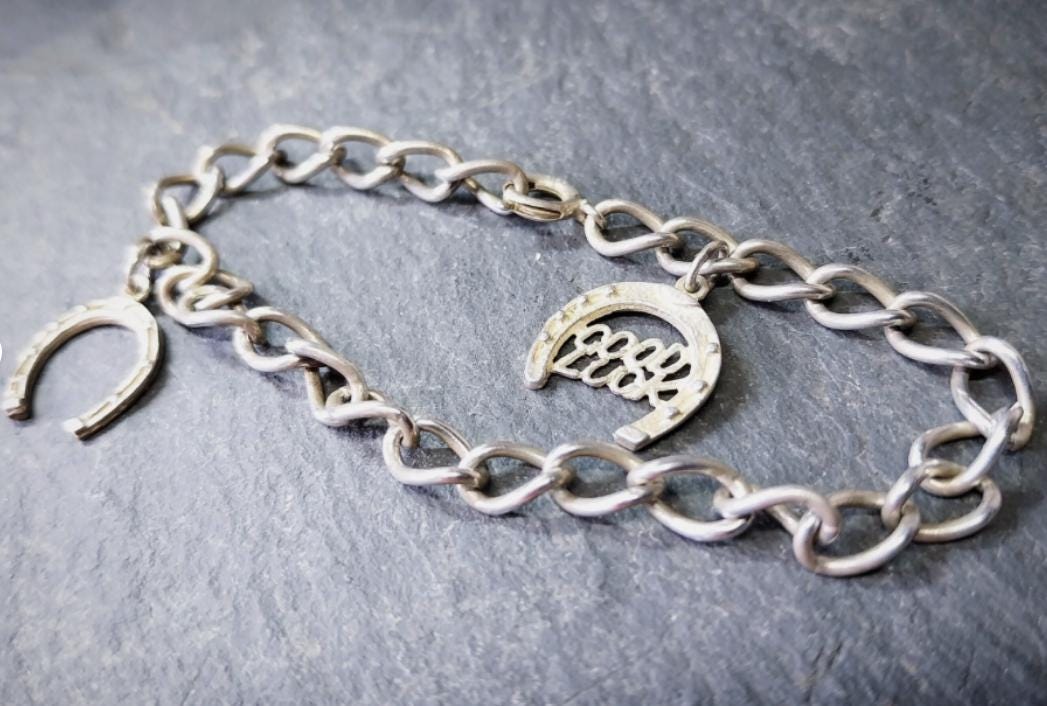 Vintage SILVER Charm BRACELET with Good-luck Horseshoe - 17.5cm - 8.7g