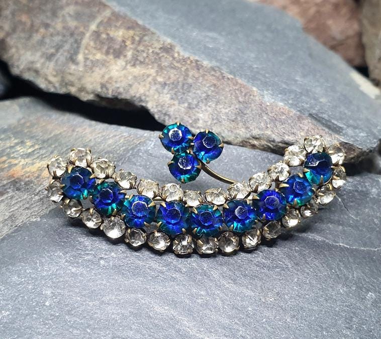 Art Deco SHAMROCK Brooch - Blue and Clear Paste Stones -8.1g