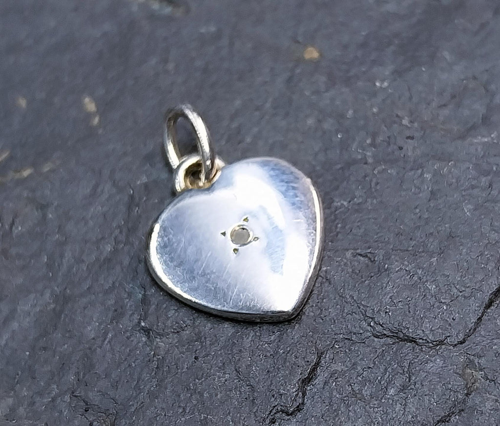 Vtg SILVER Diamond HEART Charm - NV - 1.9g