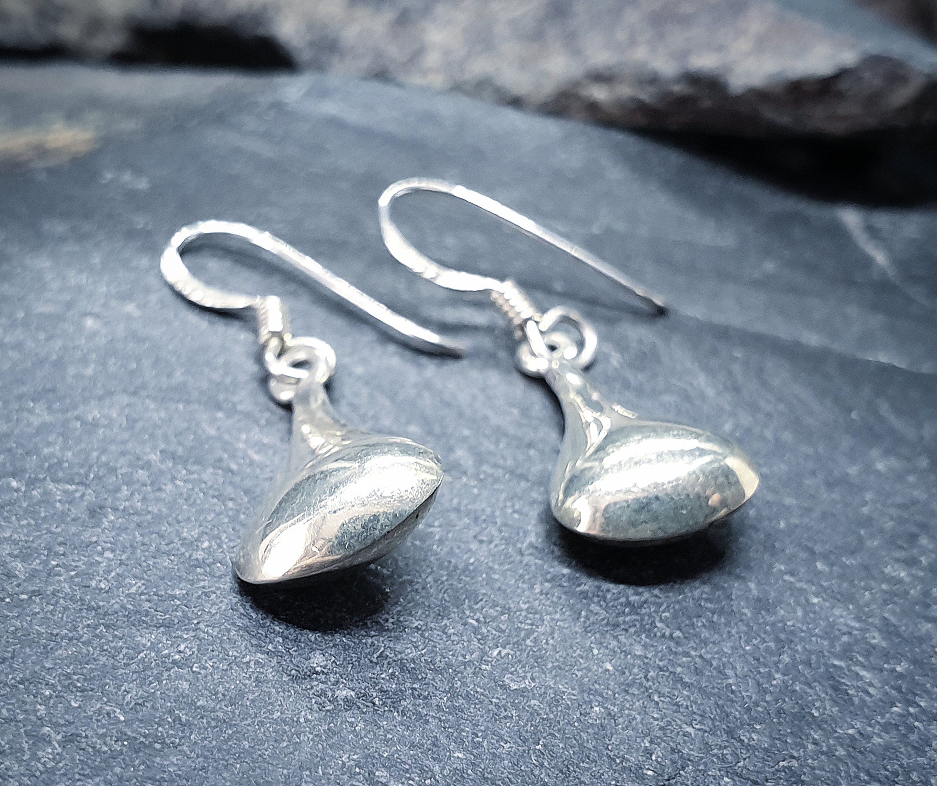 Vintage Sterling Silver Teardrop EARRINGS - Long Dangling  - 1.7g