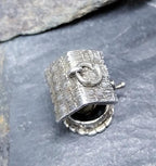 Vintage Silver WISHING WELL Charm - for bracelet -5.1g