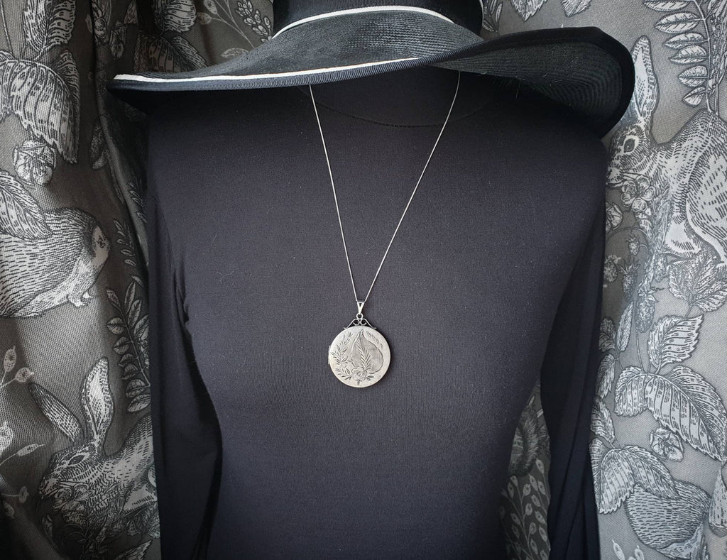 HUGE XL Sterling Silver Circular LOCKET Necklace -  on 24" Chain - 16.7g
