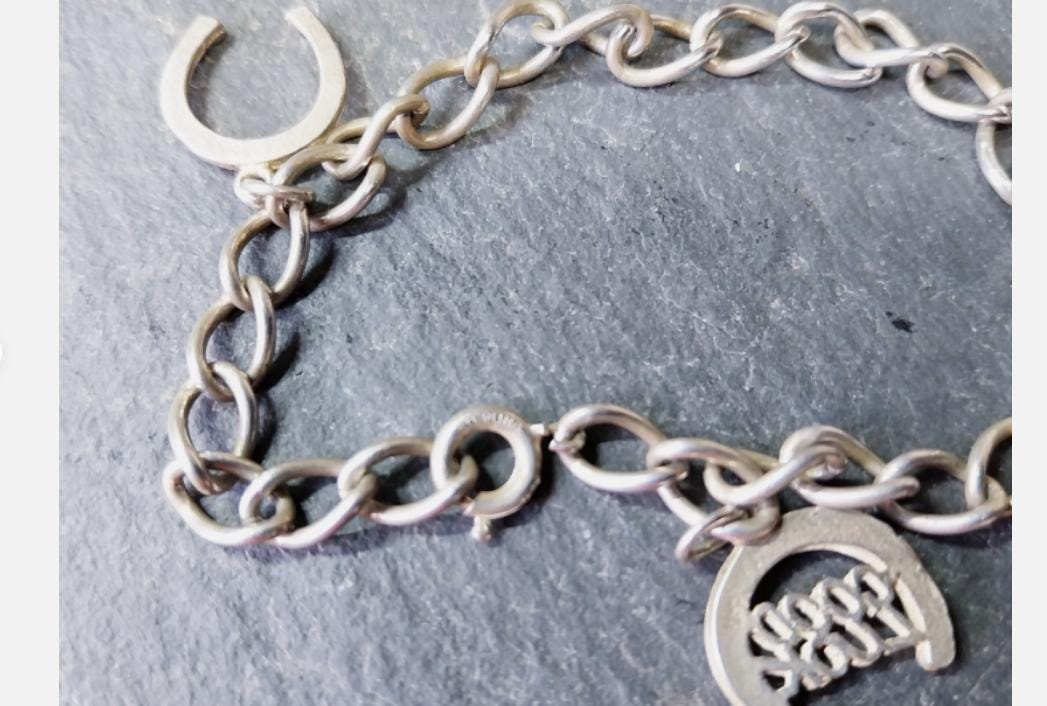 Vintage SILVER Charm BRACELET with Good-luck Horseshoe - 17.5cm - 8.7g