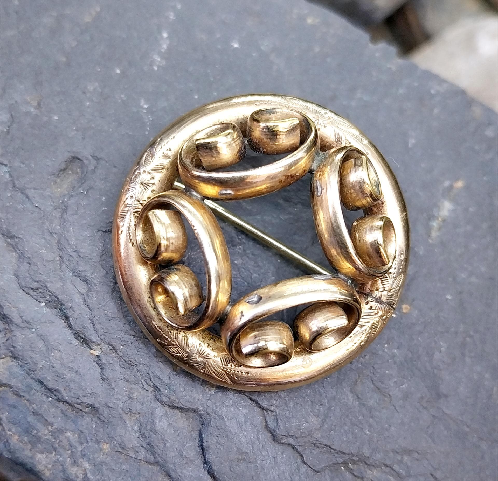 Antique 9ct Rolled Gold BROOCH - Spiral Design - Victorian - 12.9g