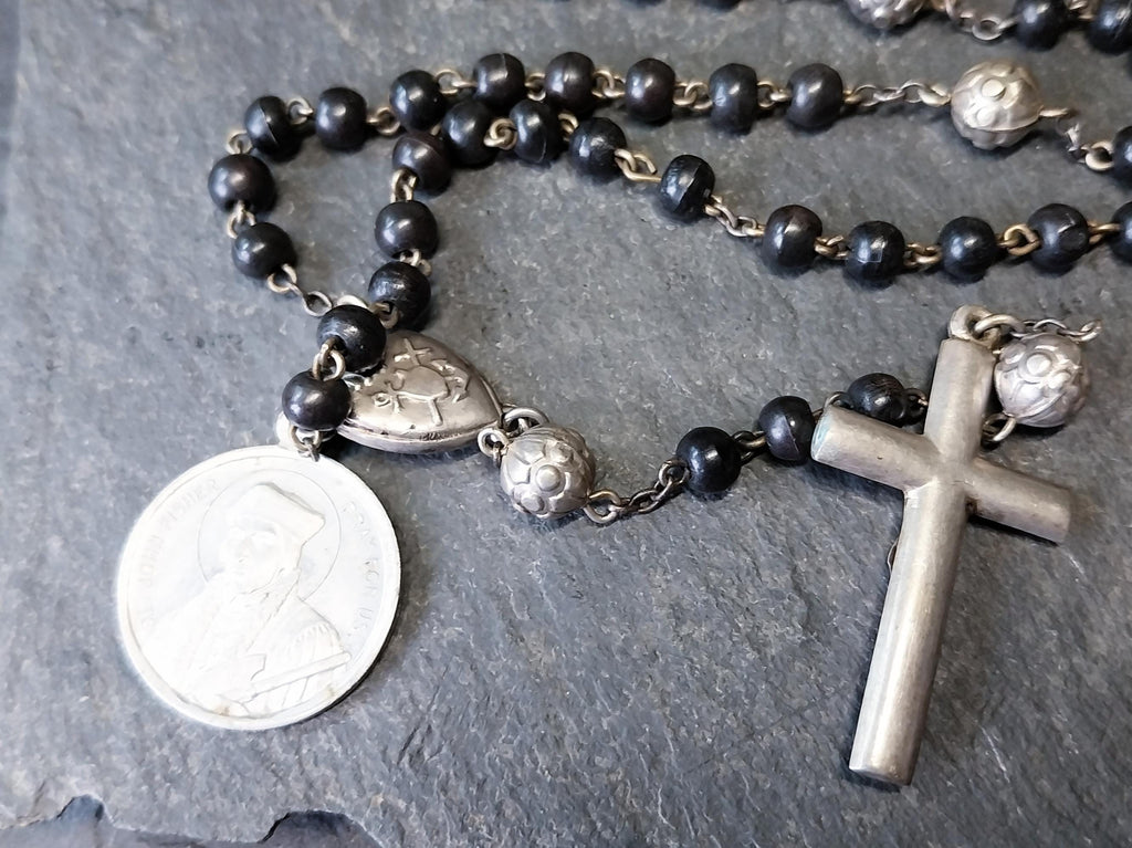 Vintage Small BLACK ROSARY BEADS with Crucifix - Short 14" - 13g